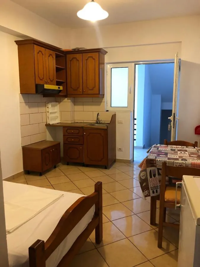 Center Hotel Pirro Himare