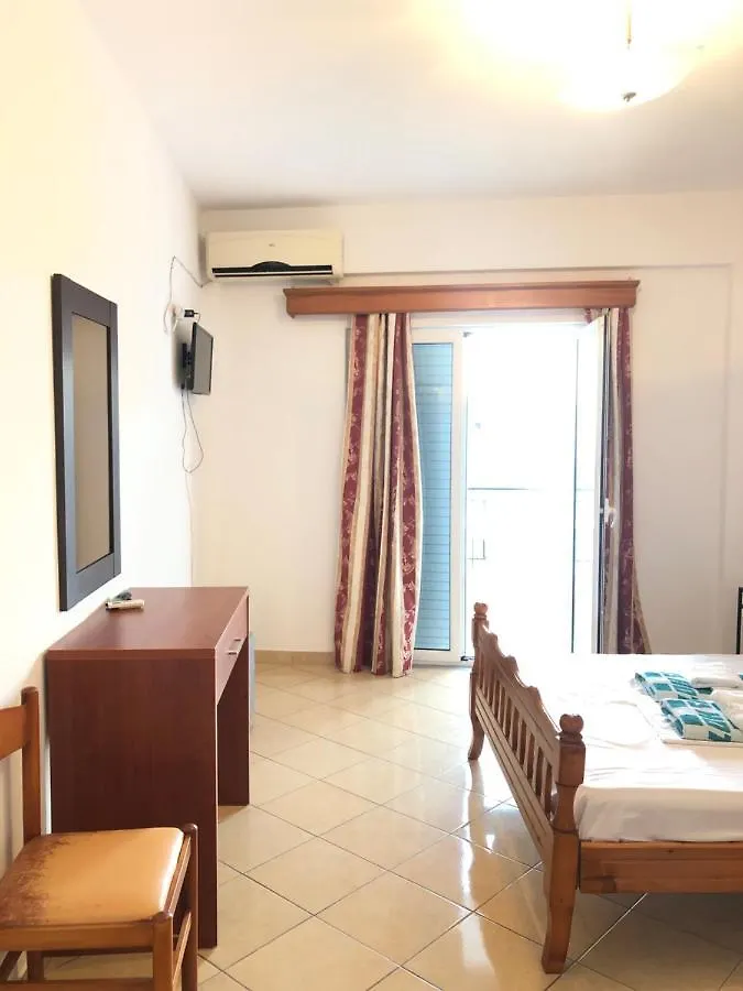 Apartment Center Hotel Pirro Himare