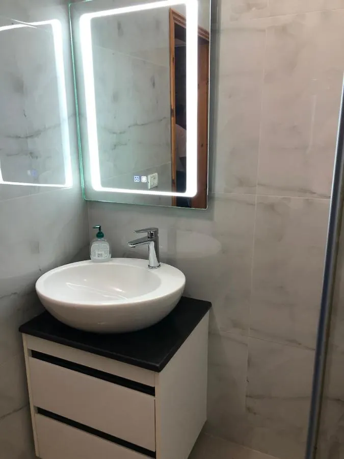 Apartment Center Hotel Pirro Himare