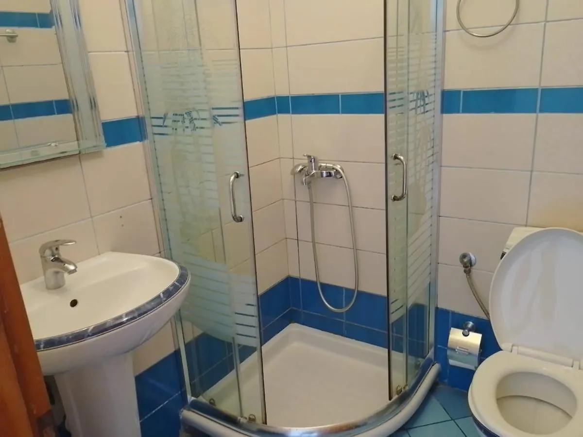 Center Hotel Pirro Himare Apartment